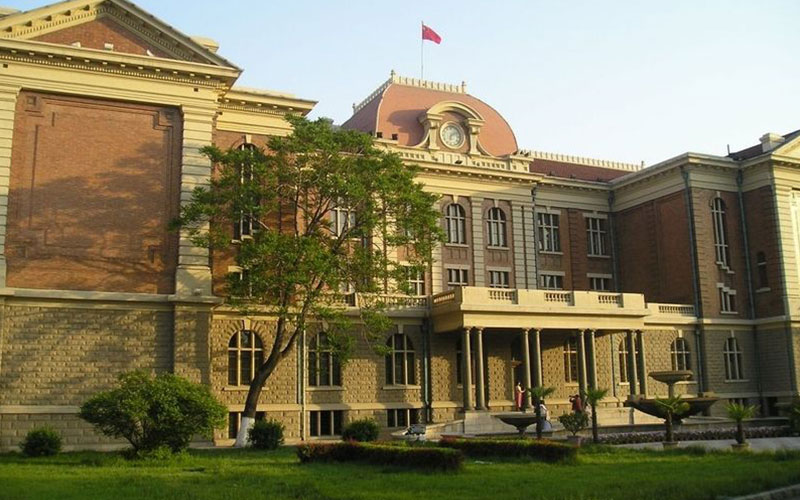 辽宁物理类考生排多少名可以上天津外国语大学网络与新媒体专业?