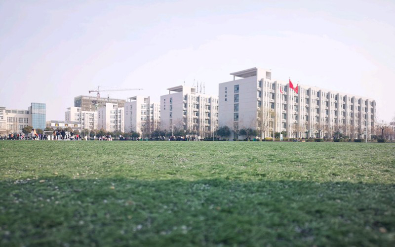 【2022高考参考】郑州工商学院2021年河北省最低录取分数及位次