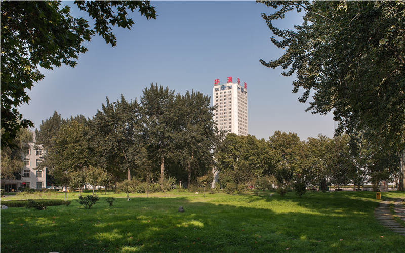 2023年山东考生多少分可以上西安建筑科技大学华清学院工程管理专业？