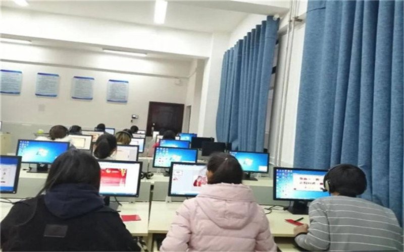 ★六盘水幼儿师范高等专科学校2022四川招生计划_六盘水幼儿师范高等专科学校2022四川招生专业及招生人数汇总