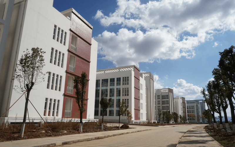 2023年昆明幼儿师范高等专科学校在云南招生专业有哪些？学费是多少？