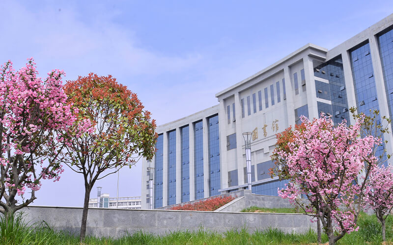 2023年平顶山学院在江西招生专业有哪些？学费是多少？