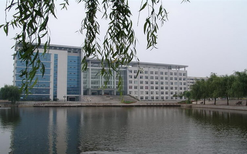 湖北职业技术学院医学美容技术专业在重庆招生录取分数(历史类)：386分