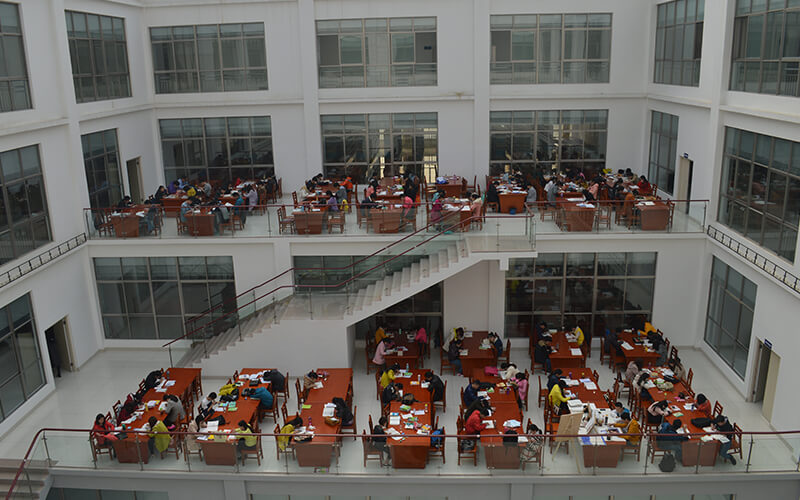 2023年南阳师范学院在广西招生专业有哪些？学费是多少？