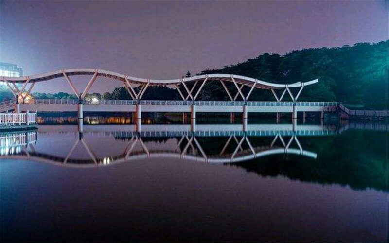 多少分可以上湖北经济学院法商学院？湖北经济学院法商学院2021年在浙江各专业录取分数线