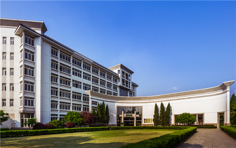 苏州科技大学数学与应用数学（师范）专业在浙江招生录取分数(综合)：599分