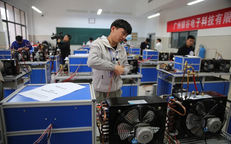 多少分可以上贵州电子科技职业学院？贵州电子科技职业学院2022年在贵州各招生专业录取分数汇总