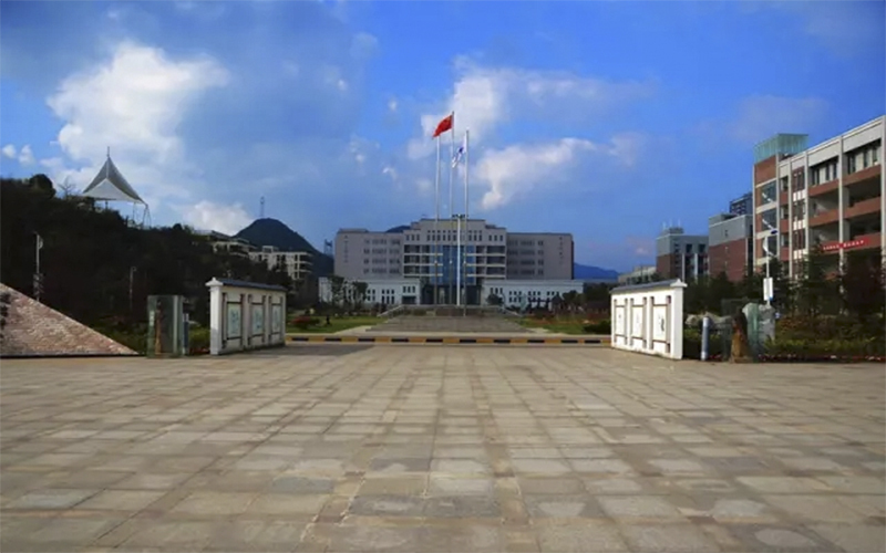 【2022高考参考】贵州装备制造职业学院2021年贵州最低录取分数及位次