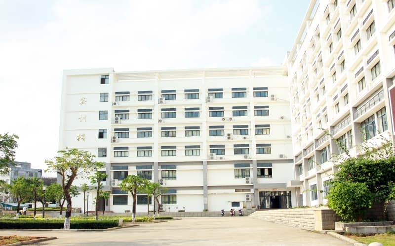 海南政法职业学院司法警务专业在青海招生录取分数(理科)：300分