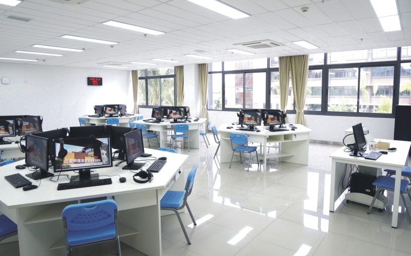 2023年三亚中瑞酒店管理职业学院在河南招生专业有哪些？学费是多少？