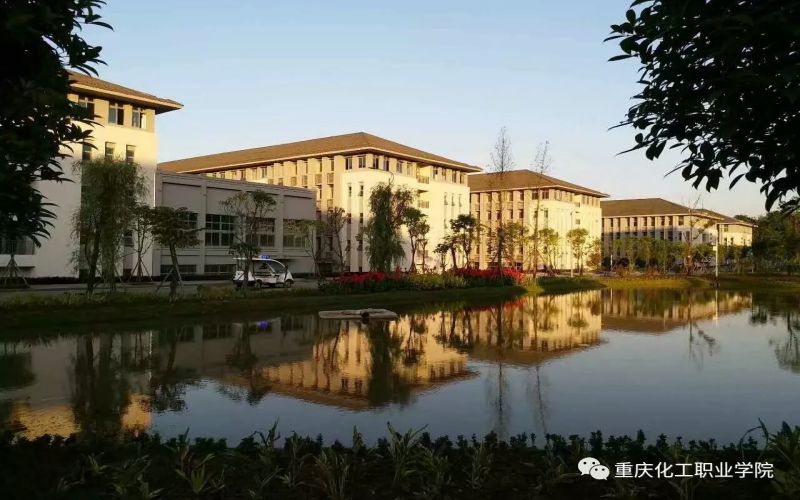 重庆化工职业学院建筑室内设计专业在重庆招生录取分数(历史类)：348分