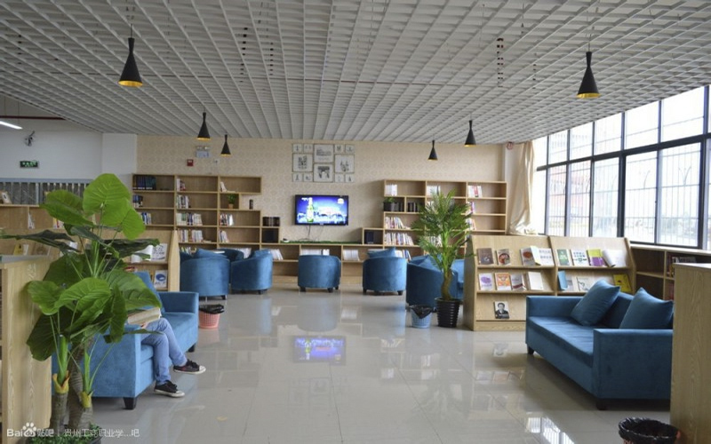 多少分可以上贵州工商职业学院？贵州工商职业学院2022年在广西各招生专业录取分数汇总
