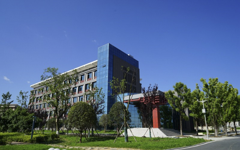 【2022高考】贵州中医药大学时珍学院在重庆各专业录取分数线及选科要求