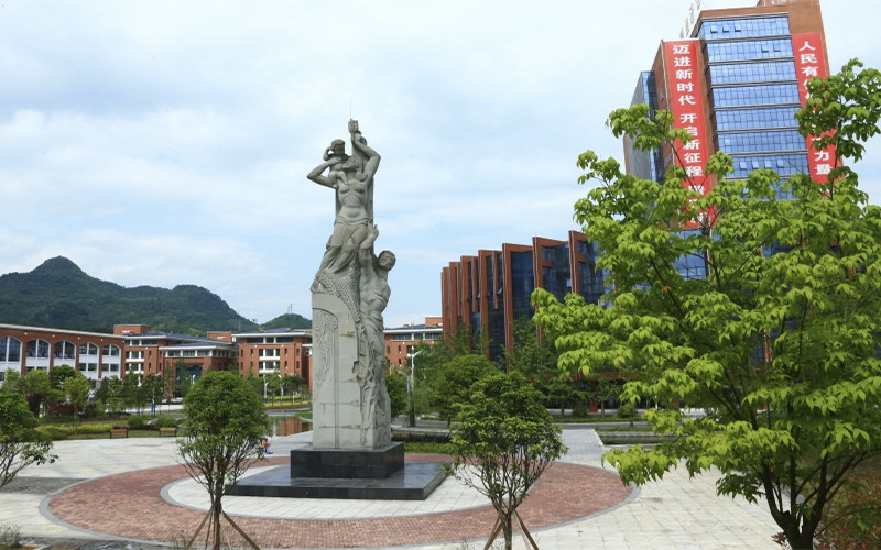 2023年山东考生多少分可以上遵义医药高等专科学校口腔医学专业？