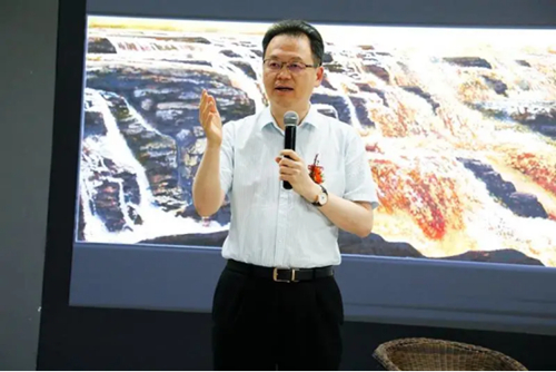 王西京《黄河母亲河》发布会暨黄河流域生态保护少儿艺术创作展在西安培华学院举办