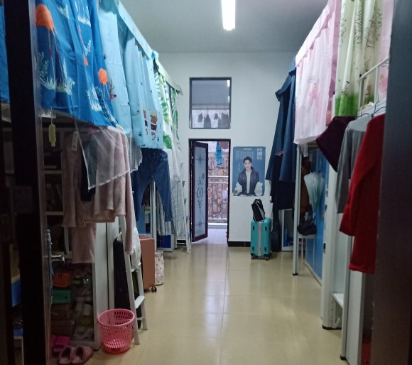 贵州民族大学人文科技学院宿舍条件怎么样，几人间？（含宿舍图片）
