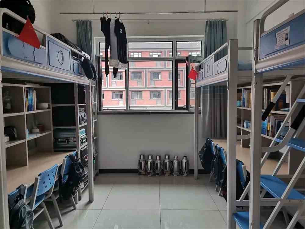 新疆医科大学宿舍条件怎么样_是几人间？（含宿舍图片）