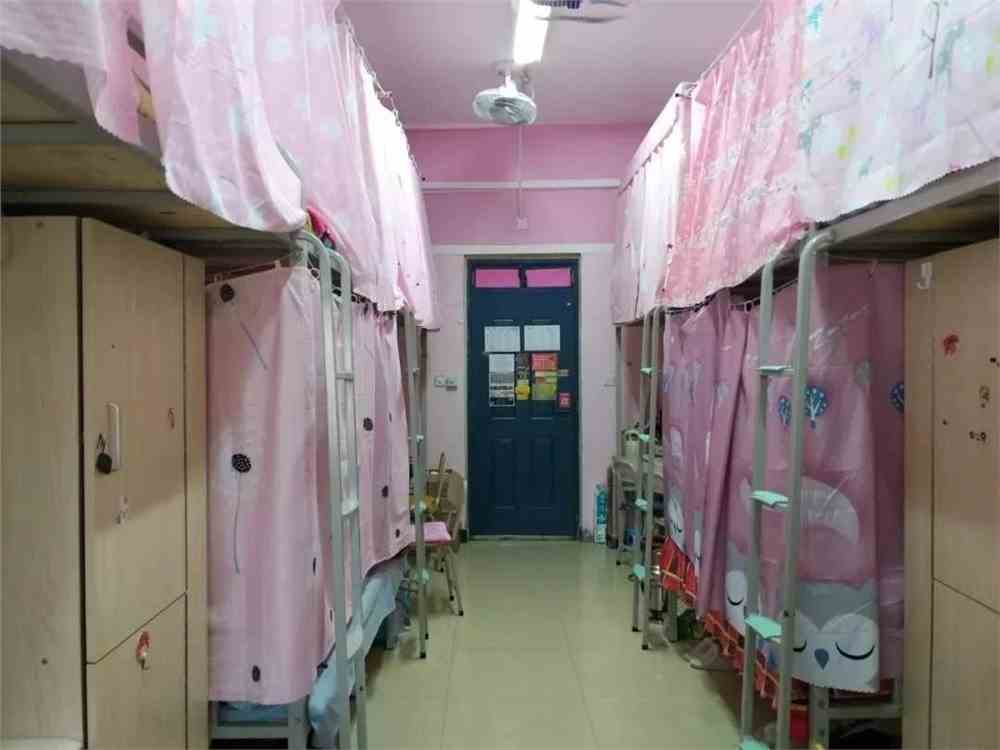 河南护理职业学院宿舍条件是几人间，有空调吗（含宿舍图片）