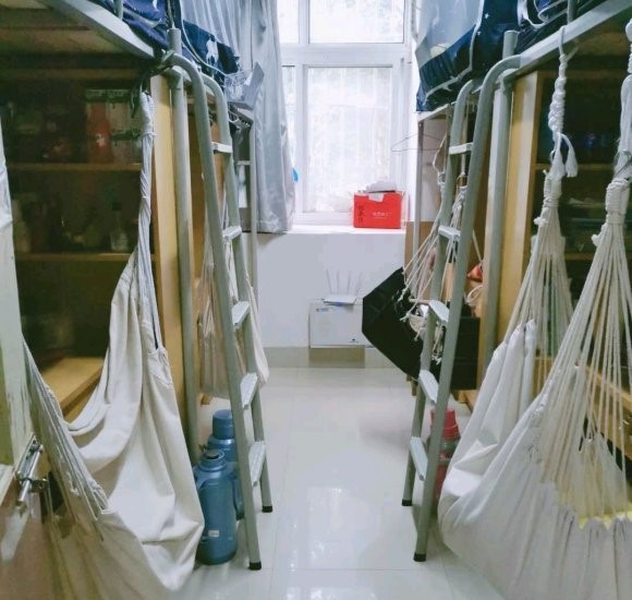 盐城幼儿师范高等专科学校宿舍条件是几人间，有空调吗（含宿舍图片）