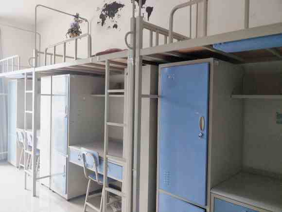 河北医科大学临床学院宿舍条件是几人间_有空调吗（含宿舍图片）