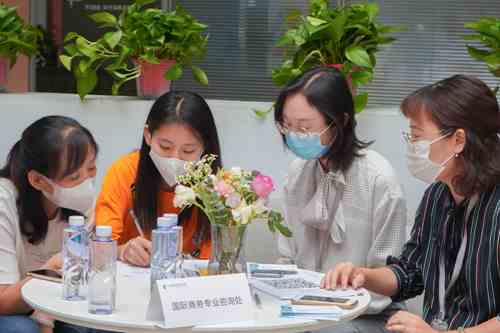 你好,大学!西安欧亚学院5600余名2021级新生完成报到