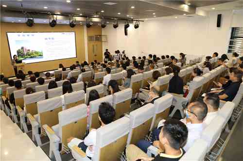 西安翻译学院召开中小企业创业与经营专业2021级新生见面会