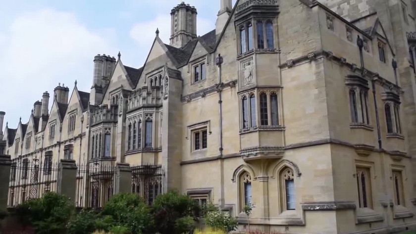 英国本科留学费用是多少，竟然只要这些