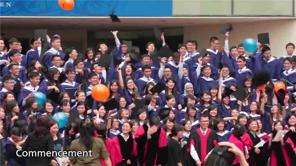 新加坡留学住校还是住寄宿家庭？