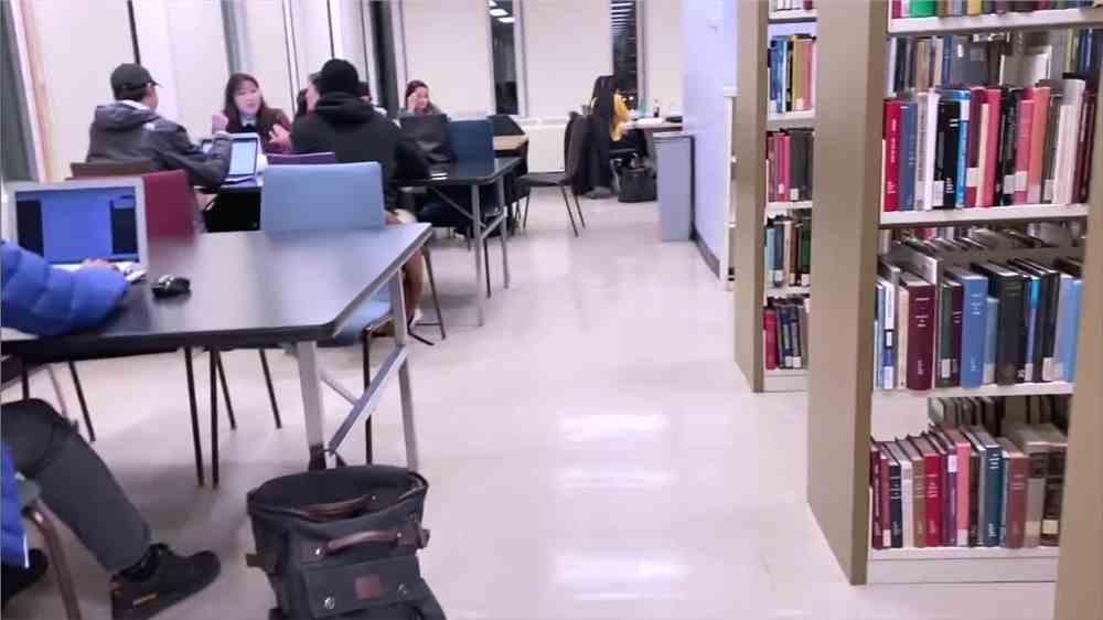 英国加拿大留学哪国贵？