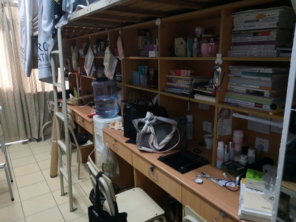 浙江商业职业技术学院宿舍条件怎么样，怎么样_几人间_宿舍图片