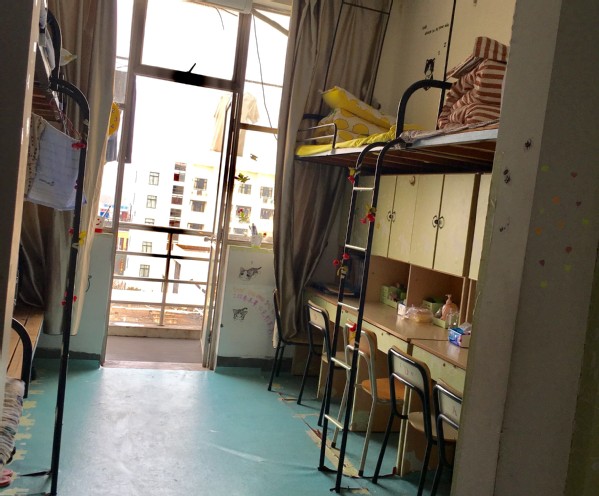 衢州职业技术学院宿舍条件怎么样，怎么样_几人间_宿舍图片