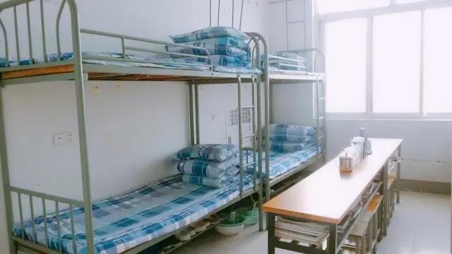 南京机电职业技术学院宿舍条件怎么样，怎么样_几人间_宿舍图片