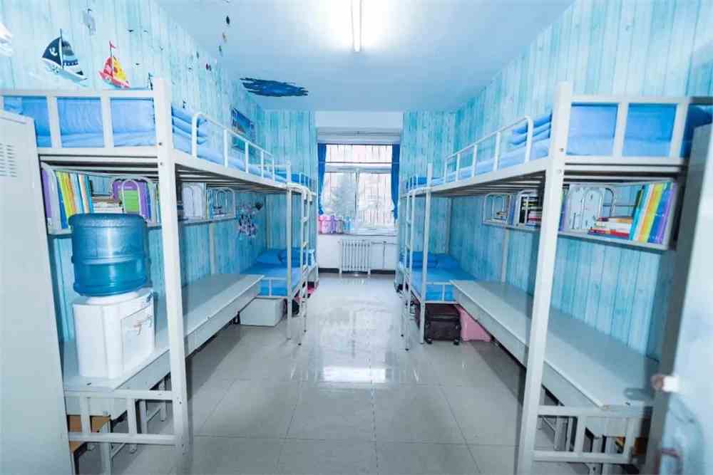 辽宁科技学院宿舍条件怎么样_有空调么_宿舍图片