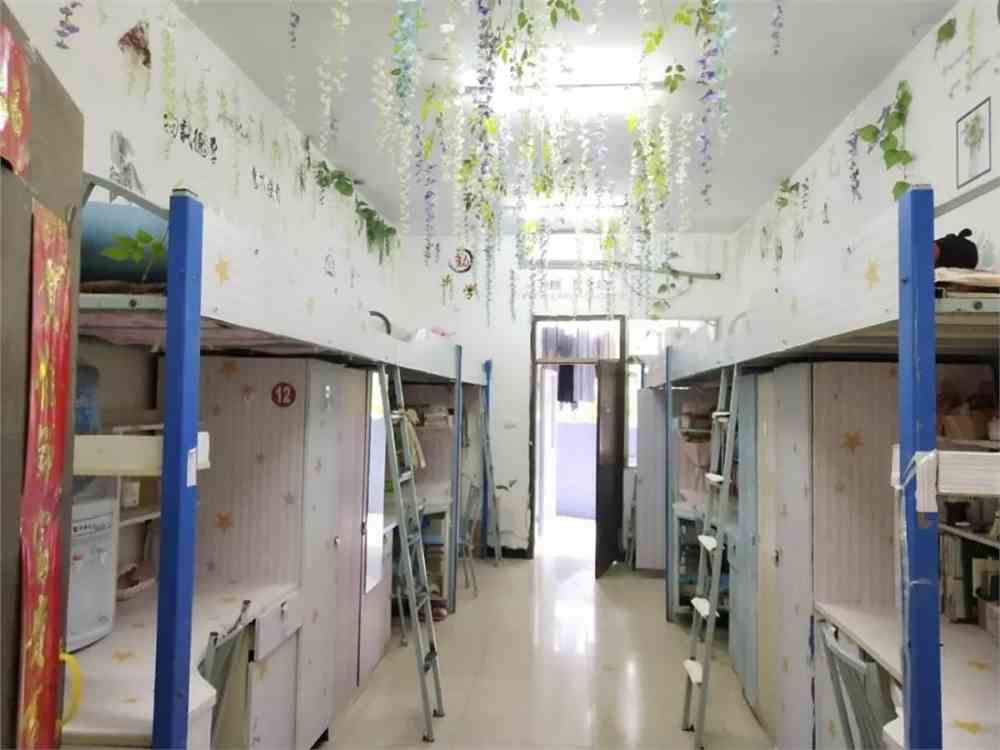 重庆科创职业学院宿舍条件怎么样_有空调么_宿舍图片