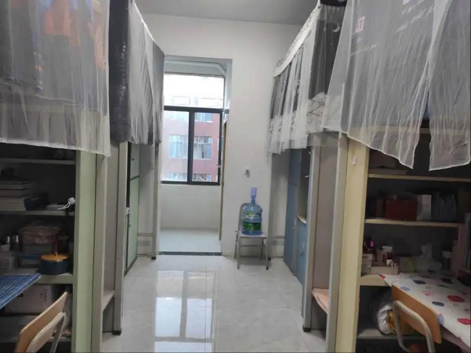 昆明医科大学海源学院宿舍条件怎么样，有空调吗（含宿舍图片）