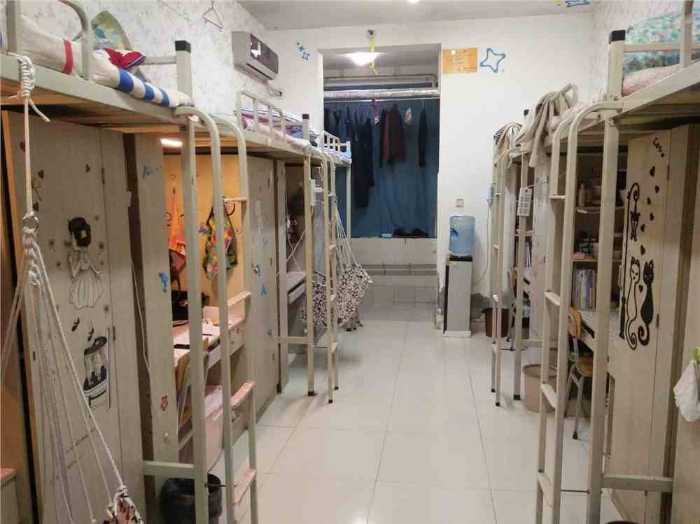 郑州工商学院宿舍条件怎么样_几人间_宿舍图片