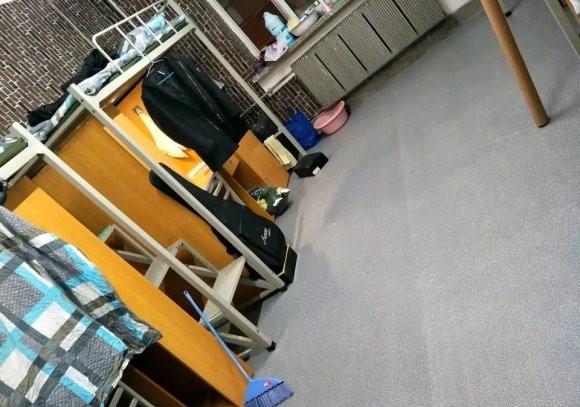 辽宁工业大学宿舍条件怎么样_几人间_宿舍图片