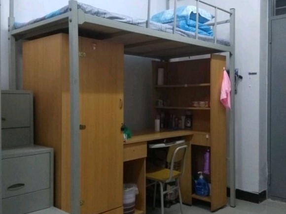 辽宁工业大学宿舍条件怎么样_几人间_宿舍图片