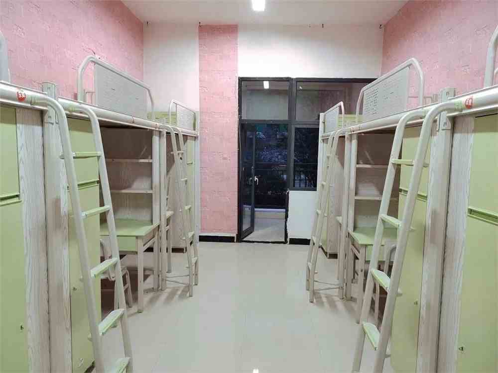 贵州商学院宿舍条件怎么样_几人间_宿舍图片