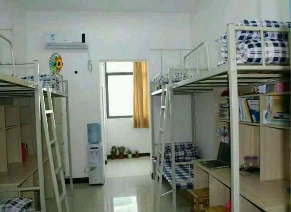 湖南吉利汽车职业技术学院宿舍条件怎么样_几人间_宿舍图片