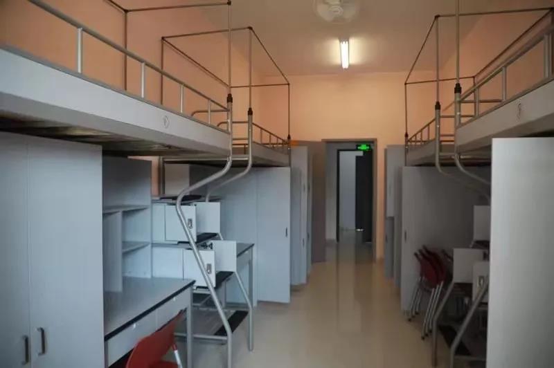 上海戏剧学院宿舍条件怎么样_几人间_宿舍图片