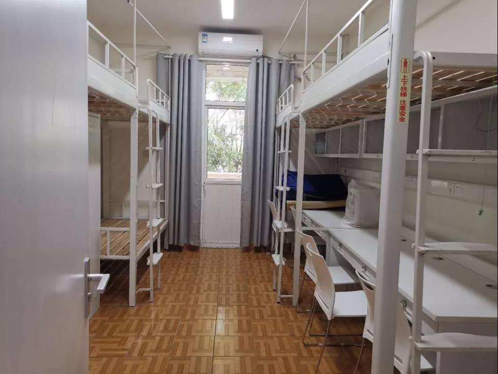上海大学宿舍条件怎么样_几人间_宿舍图片