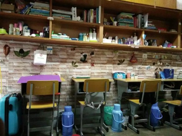 安徽师范大学皖江学院宿舍条件怎么样_几人间_宿舍图片