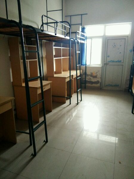 淮南职业技术学院宿舍条件怎么样_几人间_宿舍图片