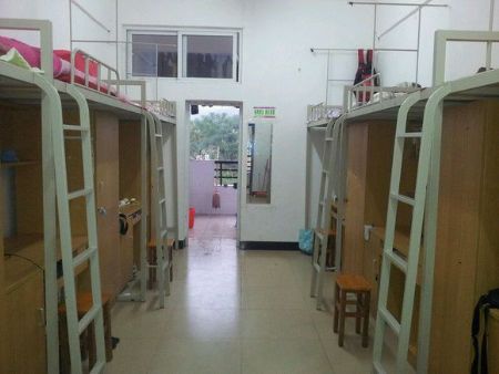 玉林师范学院宿舍条件怎么样_几人间_宿舍图片