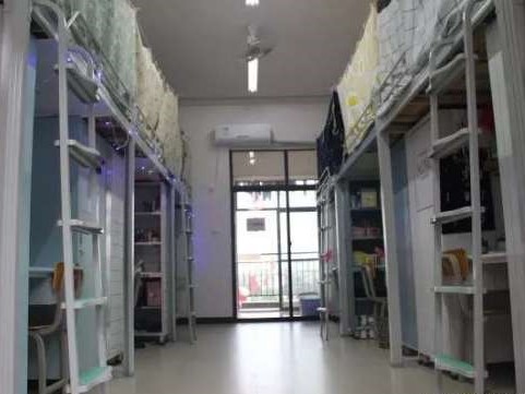 桂林旅游学院宿舍条件怎么样_几人间_宿舍图片