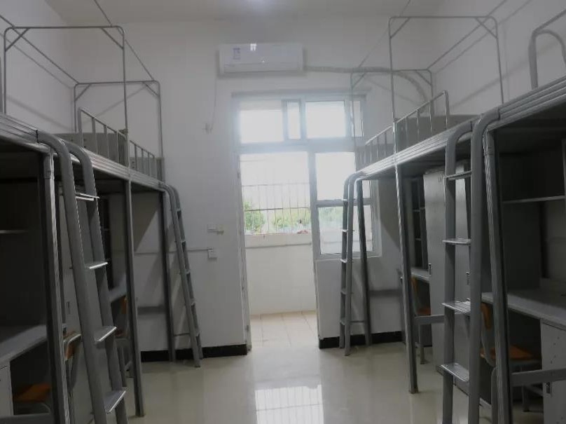 贺州学院宿舍条件怎么样_几人间_宿舍图片