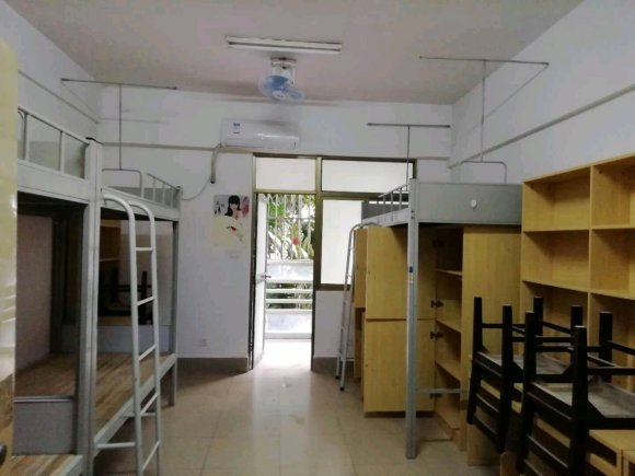 广西大学行健文理学院宿舍条件怎么样_几人间_宿舍图片