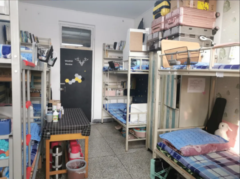 长治学院宿舍条件怎么样_几人间_宿舍图片
