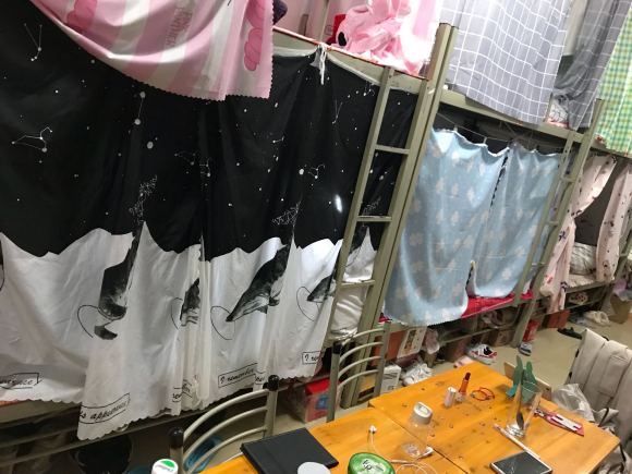 广西生态工程职业技术学院宿舍条件怎么样_几人间_宿舍图片